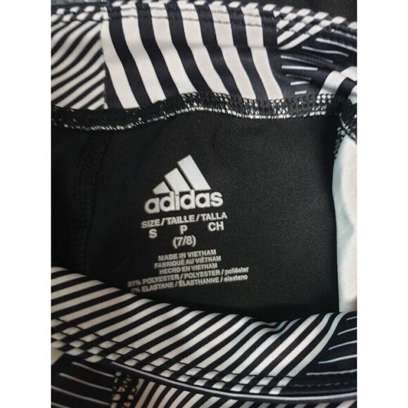 Adidas Girls Leggings Cropped Geometric Patterned Black White Sm sz 7/8 - Picture 4 of 4
